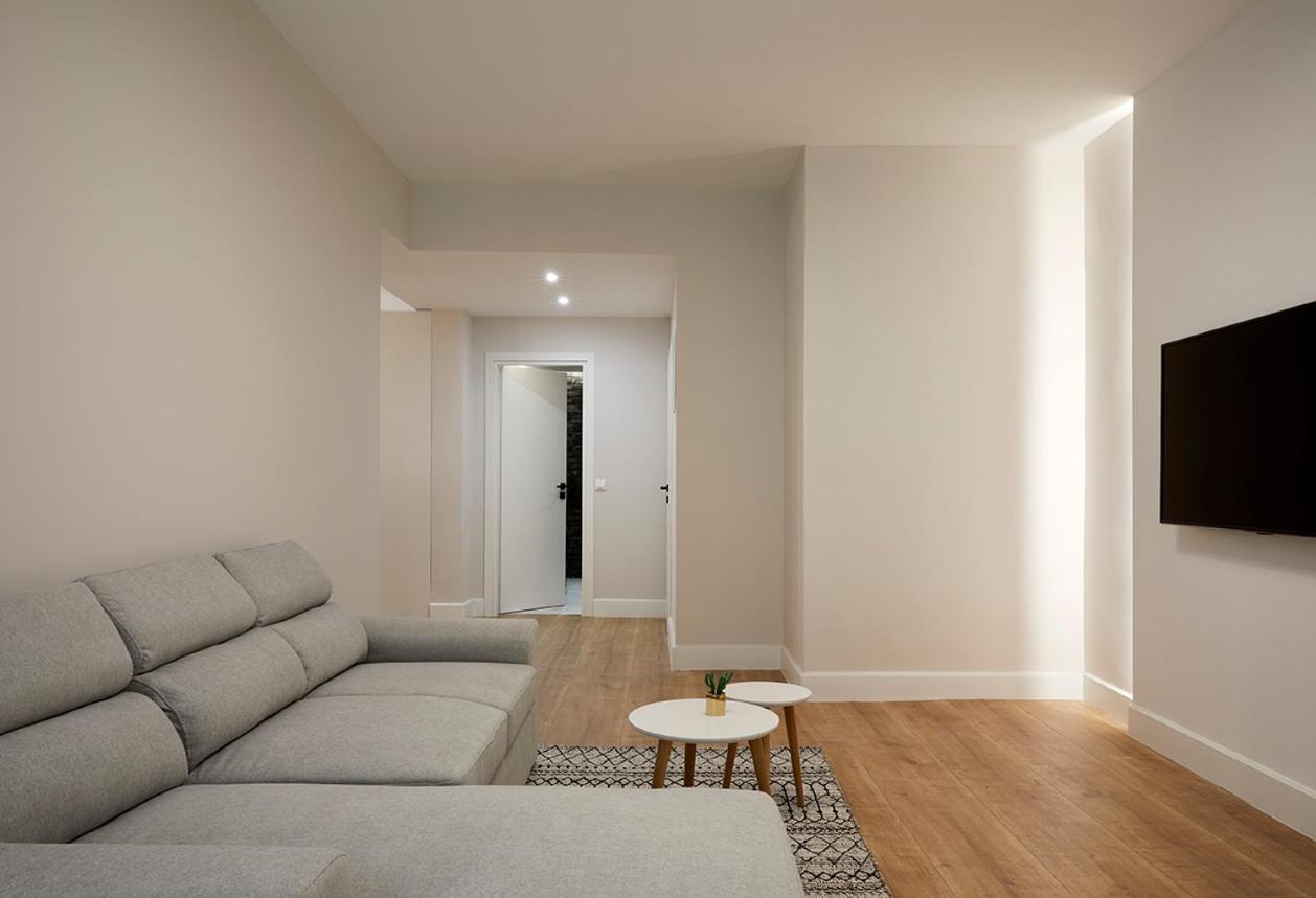 Central & Comfy Apartment 2Mins Walking From Metro 雅典 外观 照片