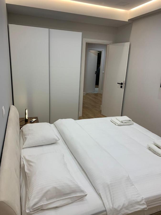Central & Comfy Apartment 2Mins Walking From Metro 雅典 外观 照片